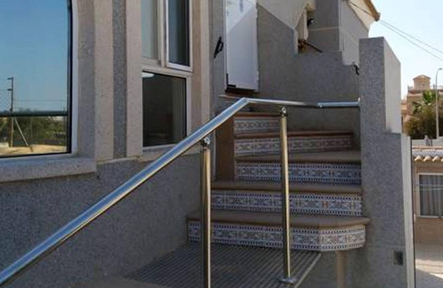 Homerez - Apartamento a 3 km de la playa para 4 pers. con piscina compartida