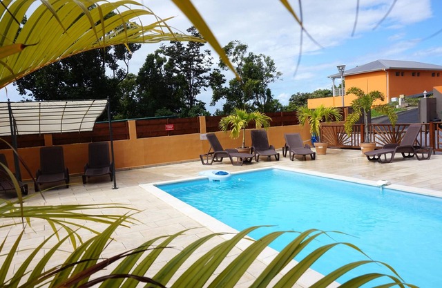 Homerez - Apartamento a 900 m de la playa con piscina compartida, jacuzzi y spa