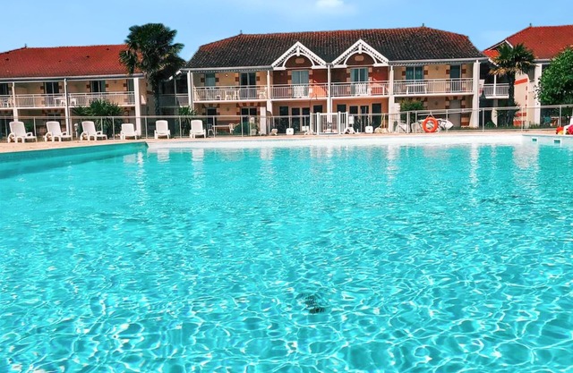 Homerez - Apto Verdon-sur-Mer, piscina compartida