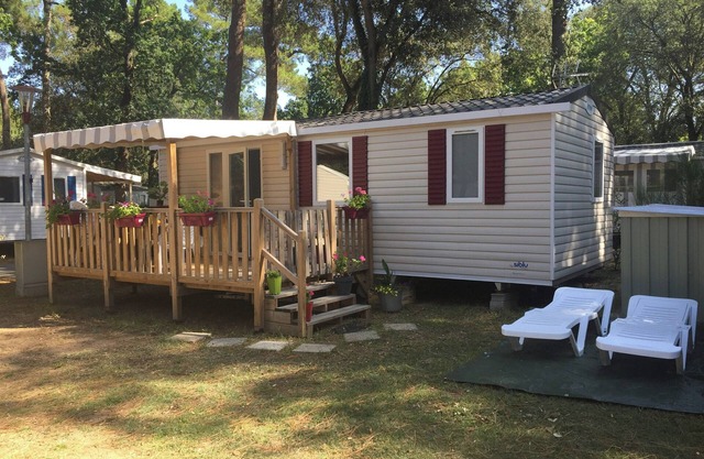 Homerez - Bungalow Saint-Brevin con piscina