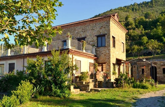 Homerez - Apartamento a 7 km de la playa para 3 pers. en San Mauro Cilento