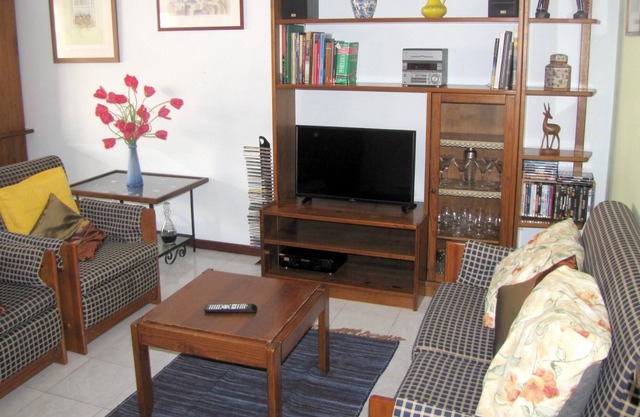 Homerez - Bonito apartamento para 4 pers. con balcón en Fão