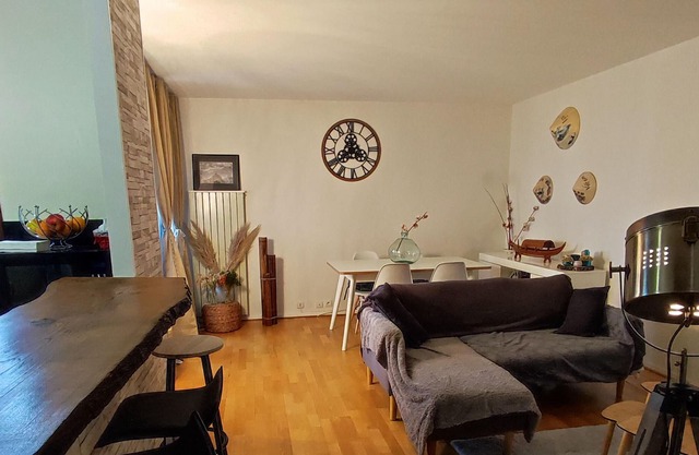 Homerez - Beautiful appartement for 2 ppl. with balcony at Saint-Gratien