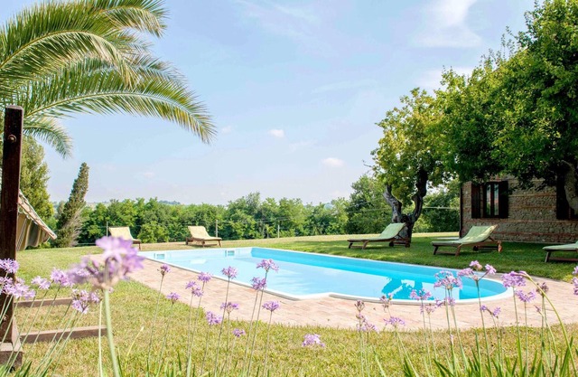 Homerez - Apartamento para 8 pers. con piscina compartida en Castelbellino