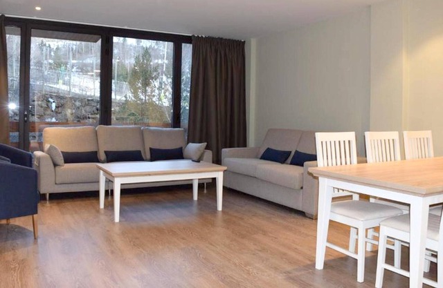 Homerez - Gran apartamento para 10 pers. en El Tarter
