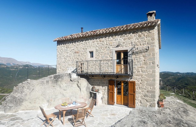 Homerez - Chalet a la montaña para 10 pers. con jacuzzi y terraza en Meschia