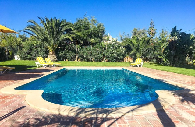 Homerez - Big villa 12 km away from the beach for 14 ppl. with swimming-pool