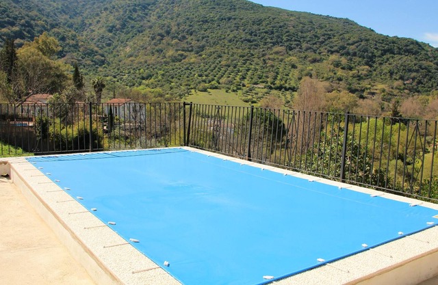 Homerez - Grande villa para 10 pers. con piscina y terraza en Benamahoma
