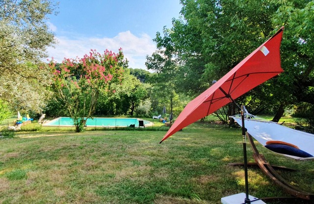 Homerez - Grande villa para 14 pers. con piscina, terraza y balcón en Montricoux