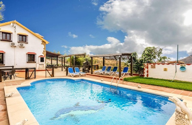 Homerez - Grande villa para 16 pers. con piscina en Almogía