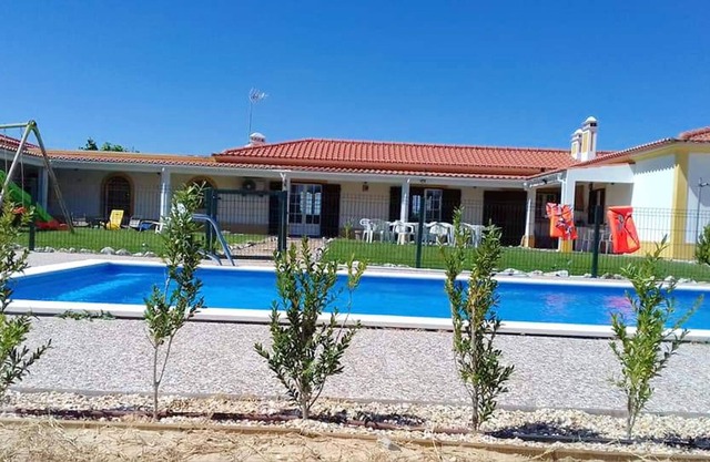 Homerez - Grande villa para 10 pers. con piscina y terraza en Grândola