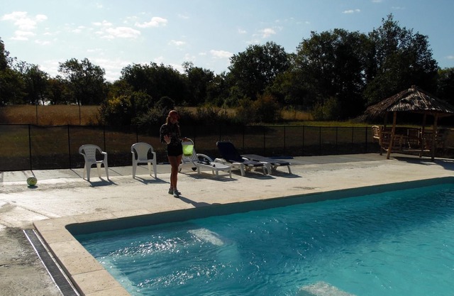 Homerez - Bonito bungaló a 12 km de la playa para 4 pers. con piscina compartida