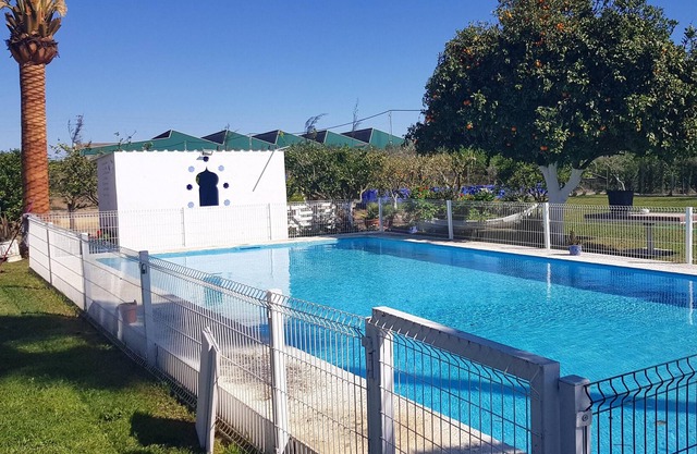 Homerez - Gran chalet a la montaña para 14 pers. con piscina y jardín en Utrera