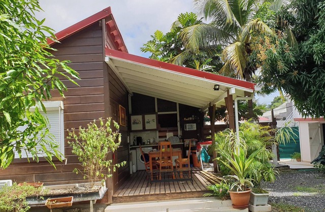 Homerez - Casa encantadora en Morne-À-l'Eau, jardín