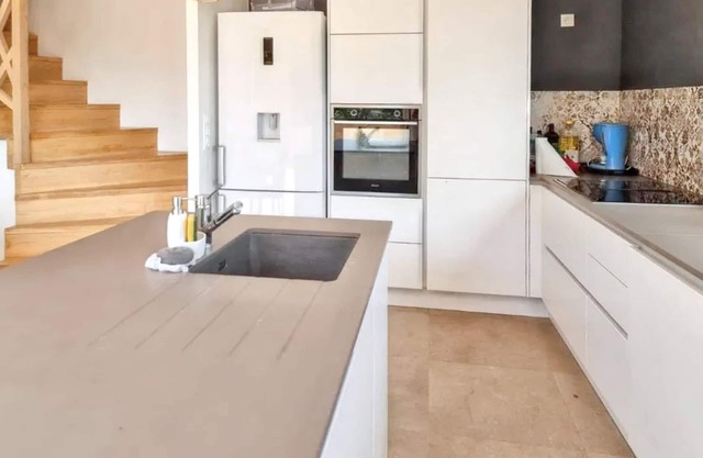 Homerez - Casa encantadora en Roquebrun con vistas al lago 100 m²