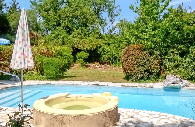 Homerez - Casa para 4 pers. con piscina, jardín y terraza en Trémolat