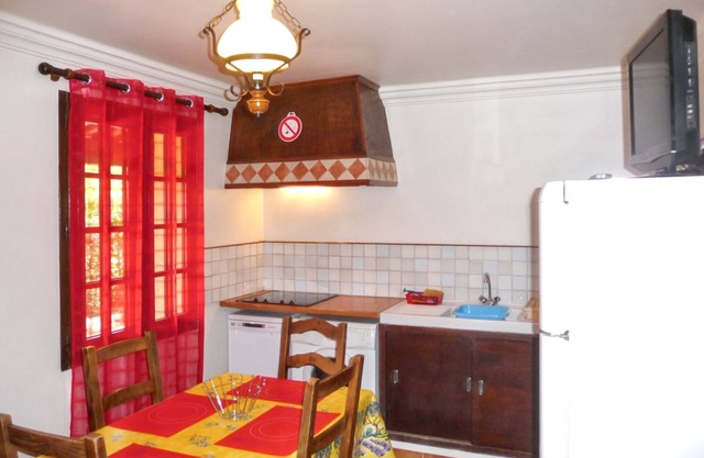 Homerez - "Encantadora Casa en Vidauban con Jardín Cercado"