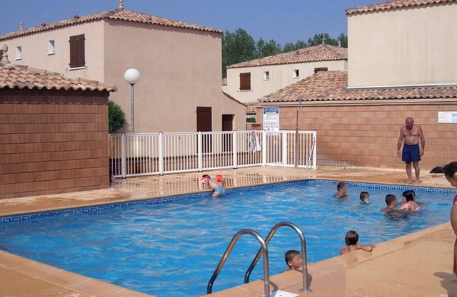 Homerez - Casa encantadora con piscina compartida en Vias