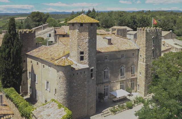 Homerez - Encantador caserón en Agel con piscina privada