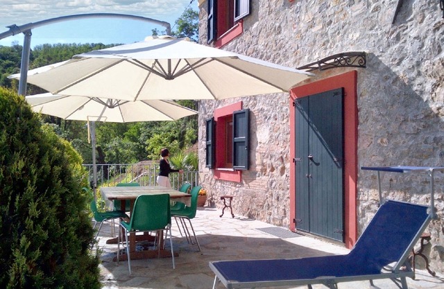 Homerez - Encantadora villa en Barga con jardín cerrado y chimenea