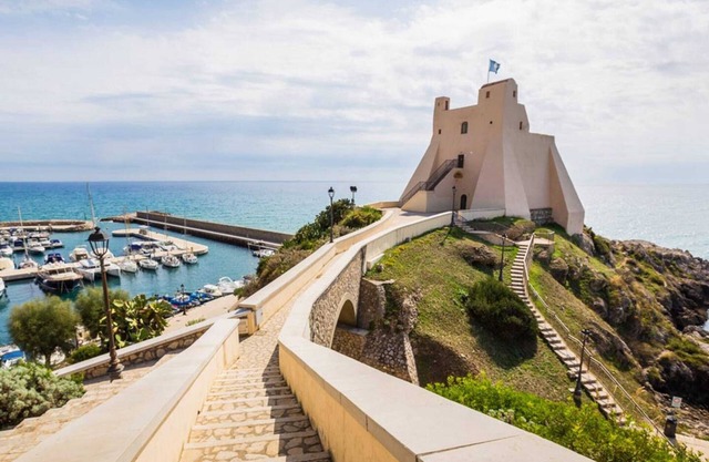 Homerez - Villa encantadora en Fondi con chimenea
