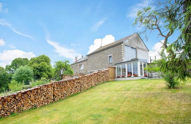 Homerez - Acogedora casa con jacuzzi en Fauvillers