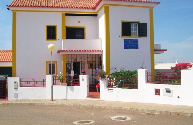 Homerez - Espectacular casa para 7 pers. con jardín y balcón en Alandroal