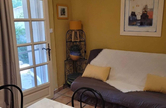 Homerez - Apartamento familiar en Arles con jardín y piscina