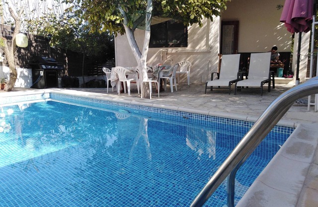 Homerez - Casa Familiar con Piscina Privada en Kritou Tera