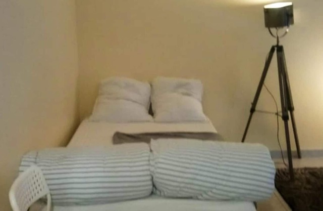 Homerez - Bonito apartamento para 2 pers. con terraza en Les Pavillons-sous-Bois