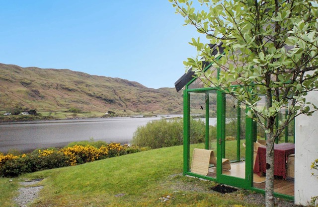 Homerez - Casa encantadora en Tourmakeady con vista al lago