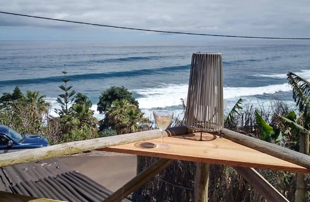 Homerez - Casa para 5 pers. con vistas al mar, jardín y terraza en São Jorge