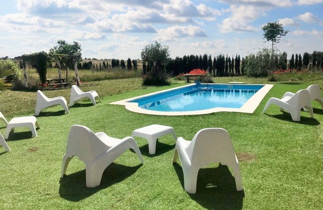 Homerez - Casa cómoda con piscina compartida en Alcaracejos