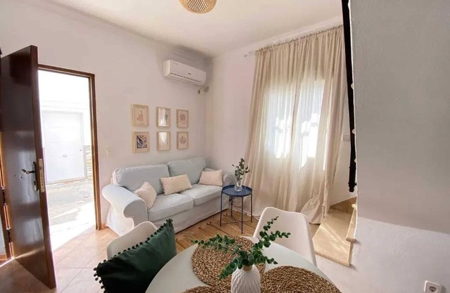 Homerez - Casa en el corazón de Algodonales con terraza y vista a la montaña