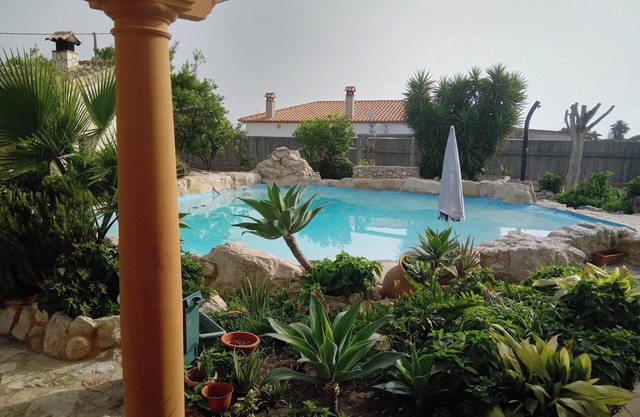Homerez - Casa en Oliva con piscina