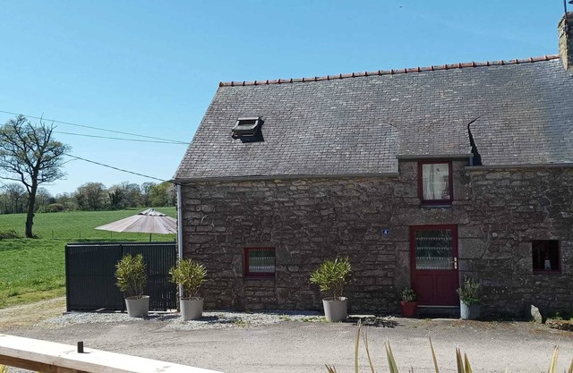 Homerez - Casa cómoda en Questembert con jardín