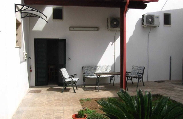 Homerez - Apartamento moderno en Sternatia con terraza espaciosa - 100 m²