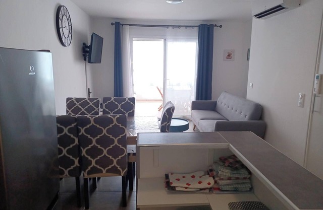 Homerez - Apartamento a 10 km de la playa para 2 pers. con terraza en Lucciana