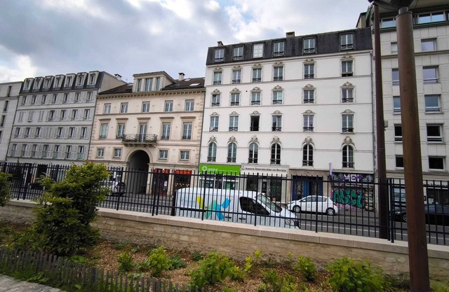 Homerez - Modern Apartment in Sèvres - 43 sqm - Free Parking