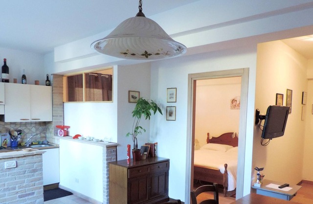 Homerez - Bonito apartamento a 6 km de la playa para 4 pers. en Castelfidardo