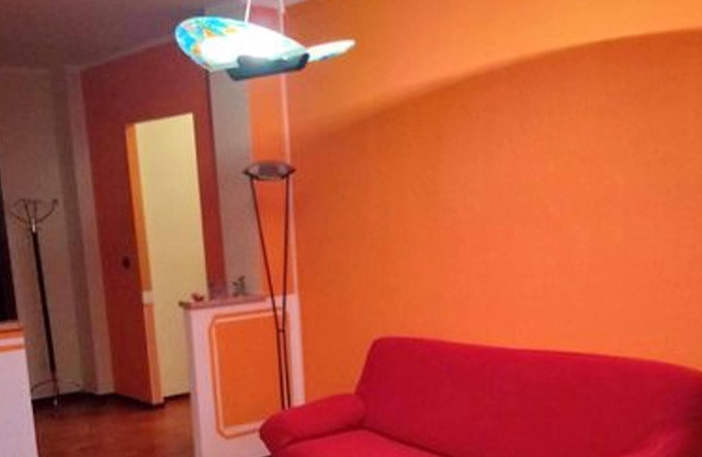 Homerez - Bonito apartamento para 4 pers. con balcón en Villastellone
