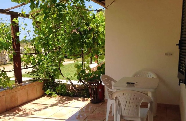 Homerez - Apartamento a 9 km de la playa para 2 pers. con terraza en Sassari