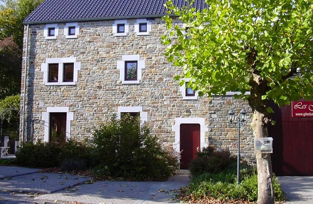 Homerez - Bonito apartamento para 3 pers. con jardín en Aubel