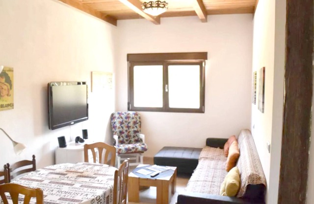 Homerez - Apartamento para 4 pers. con piscina compartida y jacuzzi en Ambroz