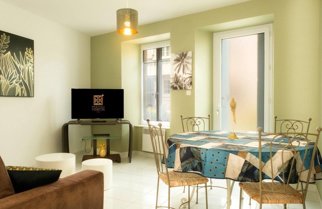 Homerez - Casa para 4 pers. con jacuzzi, spa, jardín y terraza en La Gaubretière