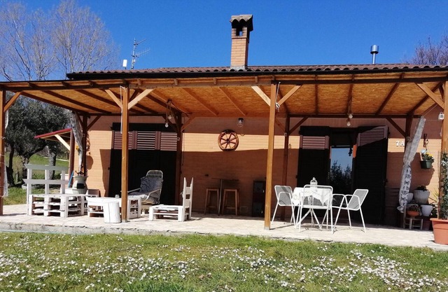 Homerez - Bonita casa para 4 pers. con jardín en Tolentino