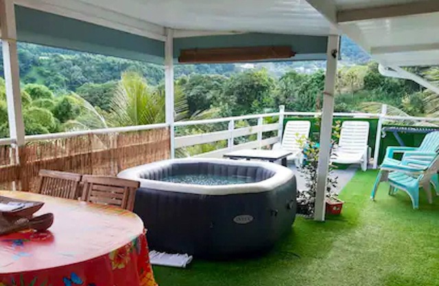 Homerez - Casa para 2 pers. con jacuzzi, spa, jardín y terraza en Saint-Joseph