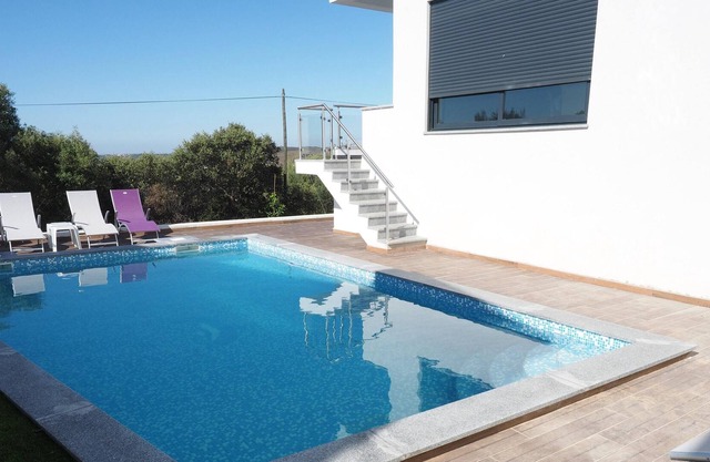 Homerez - Villa a 11 km de la playa para 8 pers. con piscina, jardín y terraza