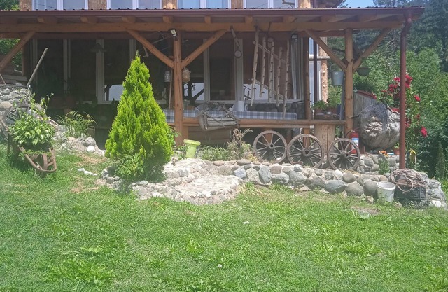 Homerez - Casa Espaciosa y Encantadora en Vozuća con Gran Jardín