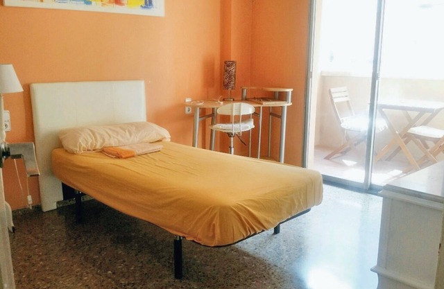 Homerez - Apartamento espacioso con jardín en Valencia